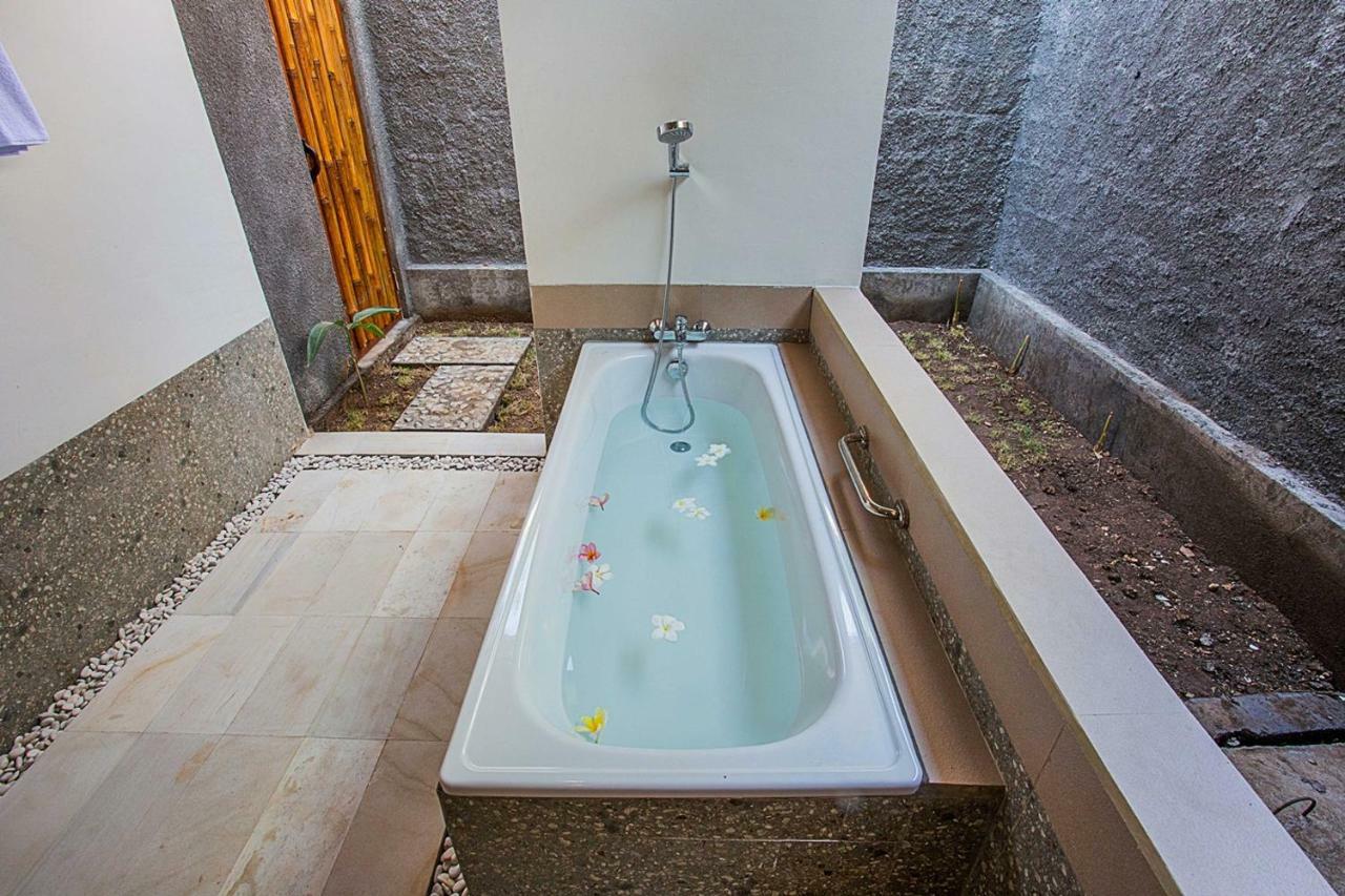 Ambengan Private Villas Toyapakeh Esterno foto